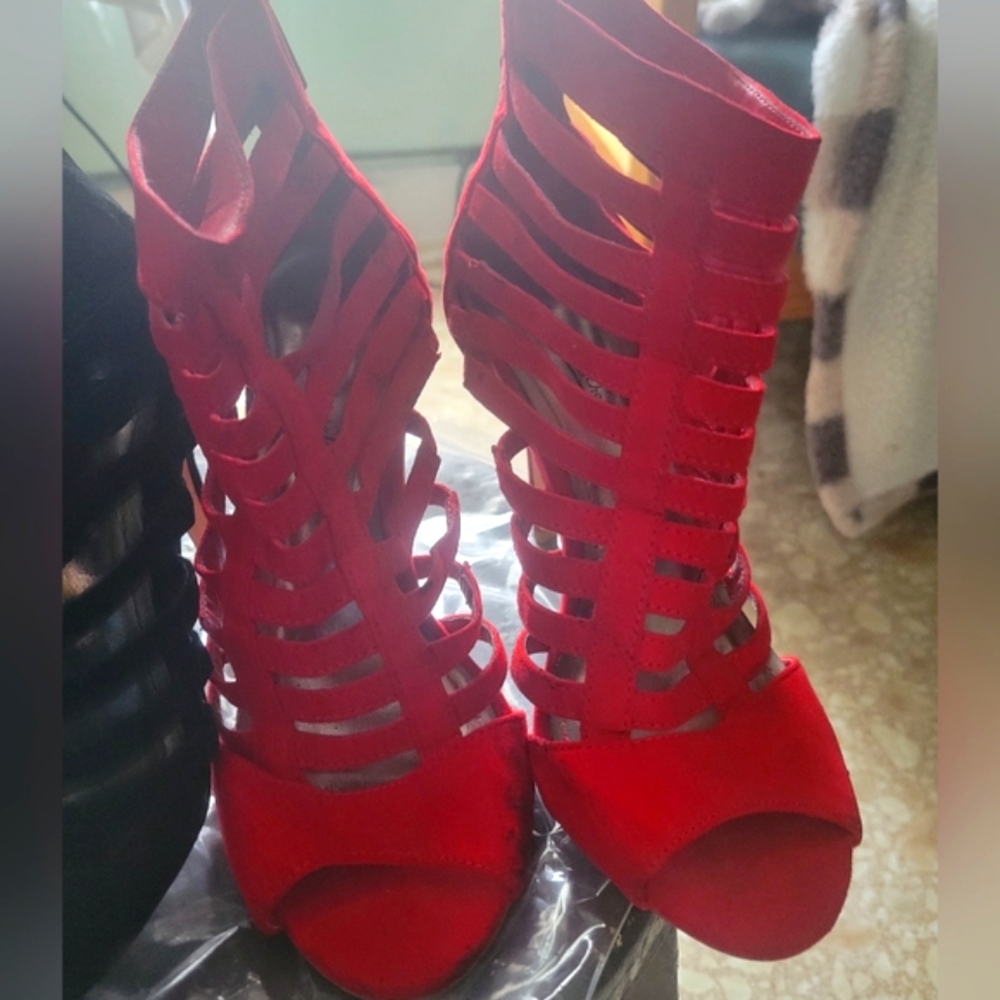 FUN & SEXY CAGED HEEL SHOES